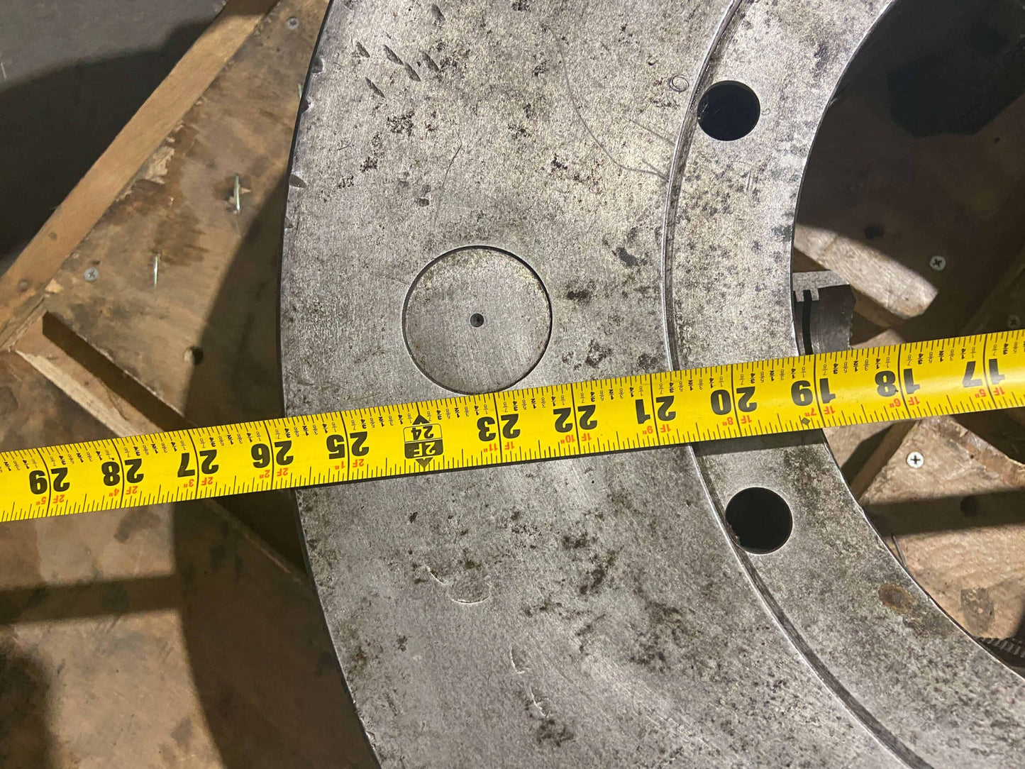 The Skinner Chuck Co.  Made In USA  25 7/8" Chuck w/ 11 7/8" Through Hole 4 Jaw 26"