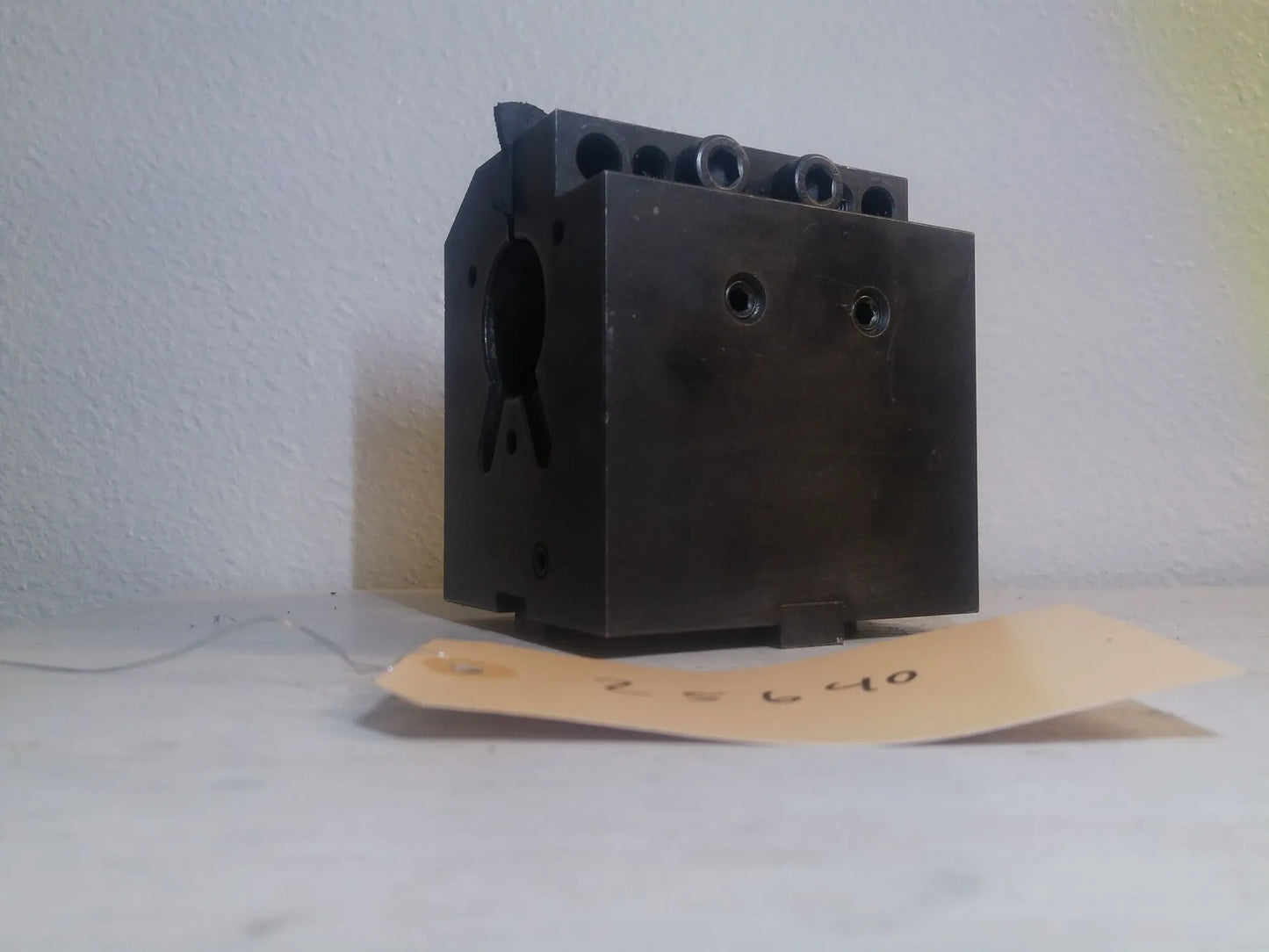 HAAS Thu Apr 01 0184 00:00:00 GMT+0553 (India Standard Time)