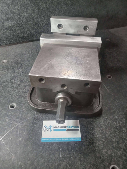 Kurt D60 Milling Vise 6" NO HANDLE