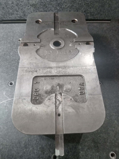 Kurt D60 Milling Vise 6" NO HANDLE