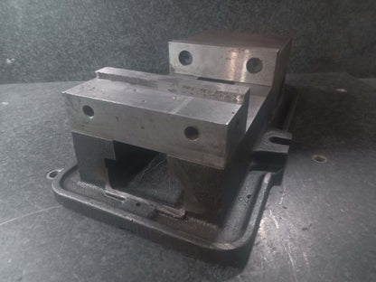 KURT D60 6" Milling Vise BIW MT6A D6 NO HANDLE