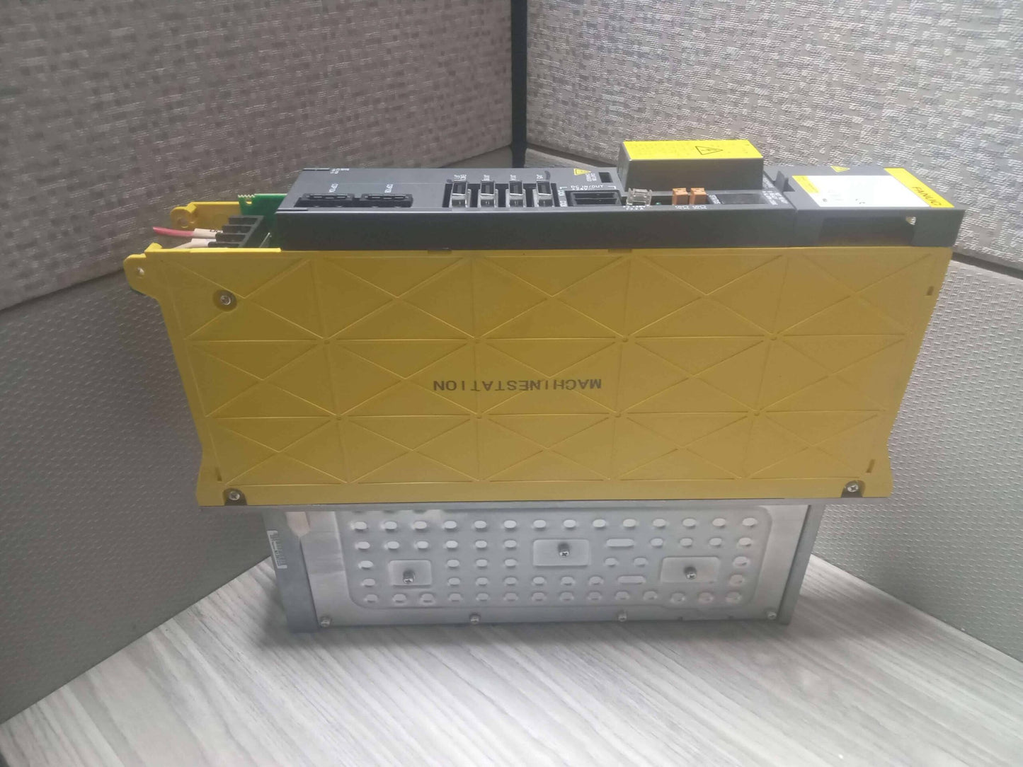 FANUC SVM1-80 A06B-6096-H105 Servo Amp Amplifier Drive Module Series G