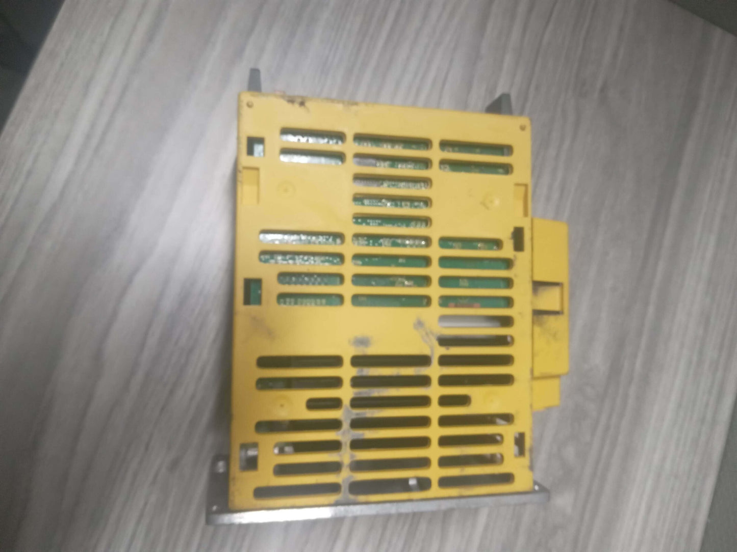 FANUC A06b-6160-H002 BETA SERVO DRIVE MDL B-iSV20-B Amp Amplifier