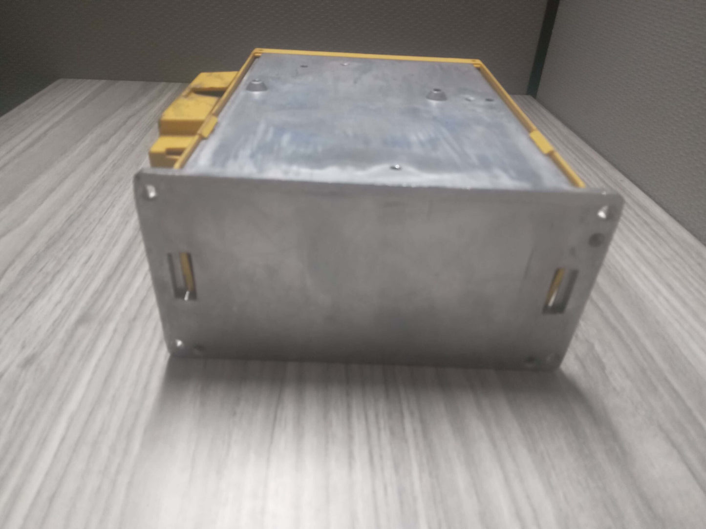 FANUC A06b-6160-H002 BETA SERVO DRIVE MDL B-iSV20-B Amp Amplifier