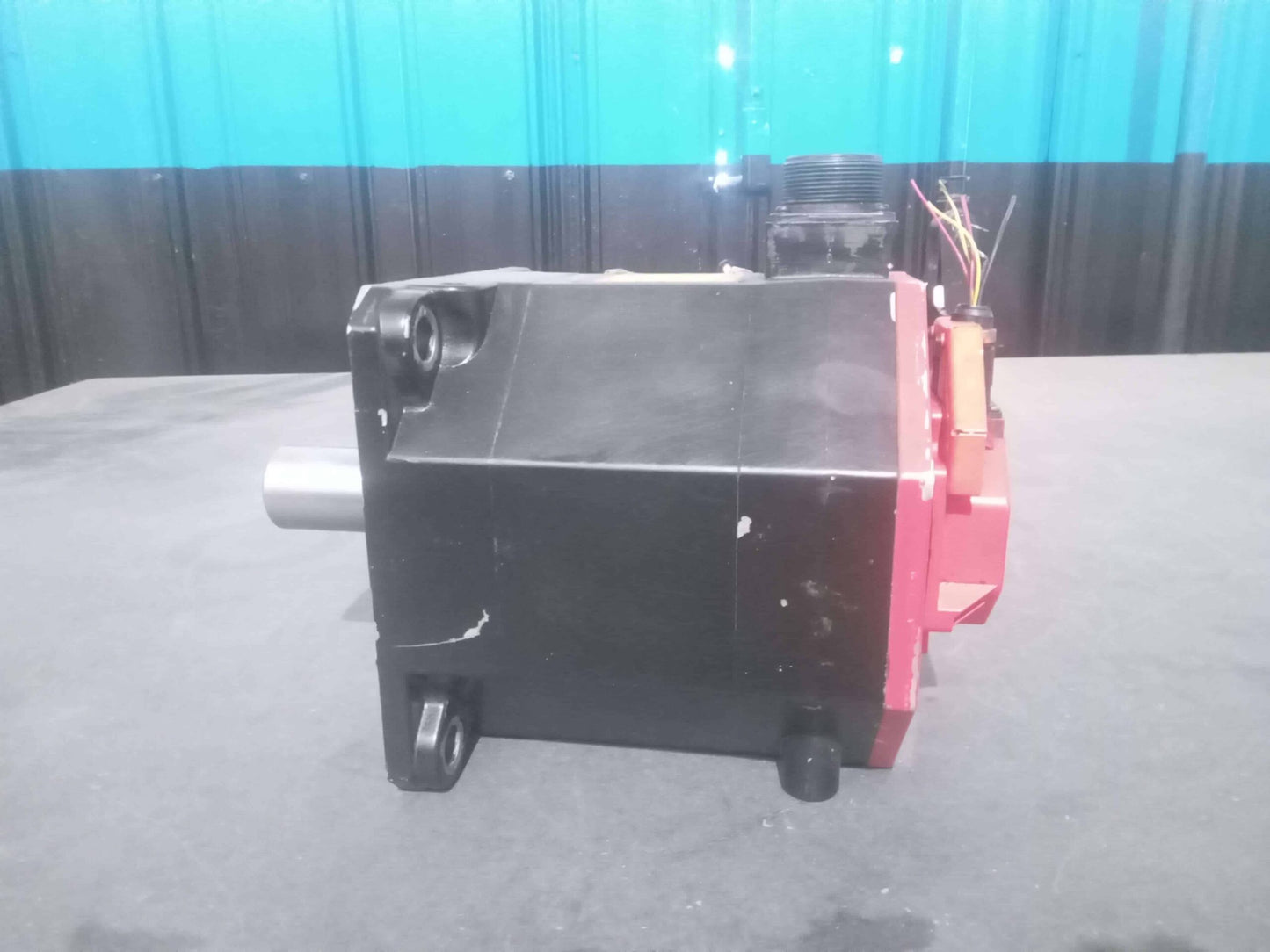 FANUC A06B-0243-B100 a 12/ 3000 i Motor AC Servo