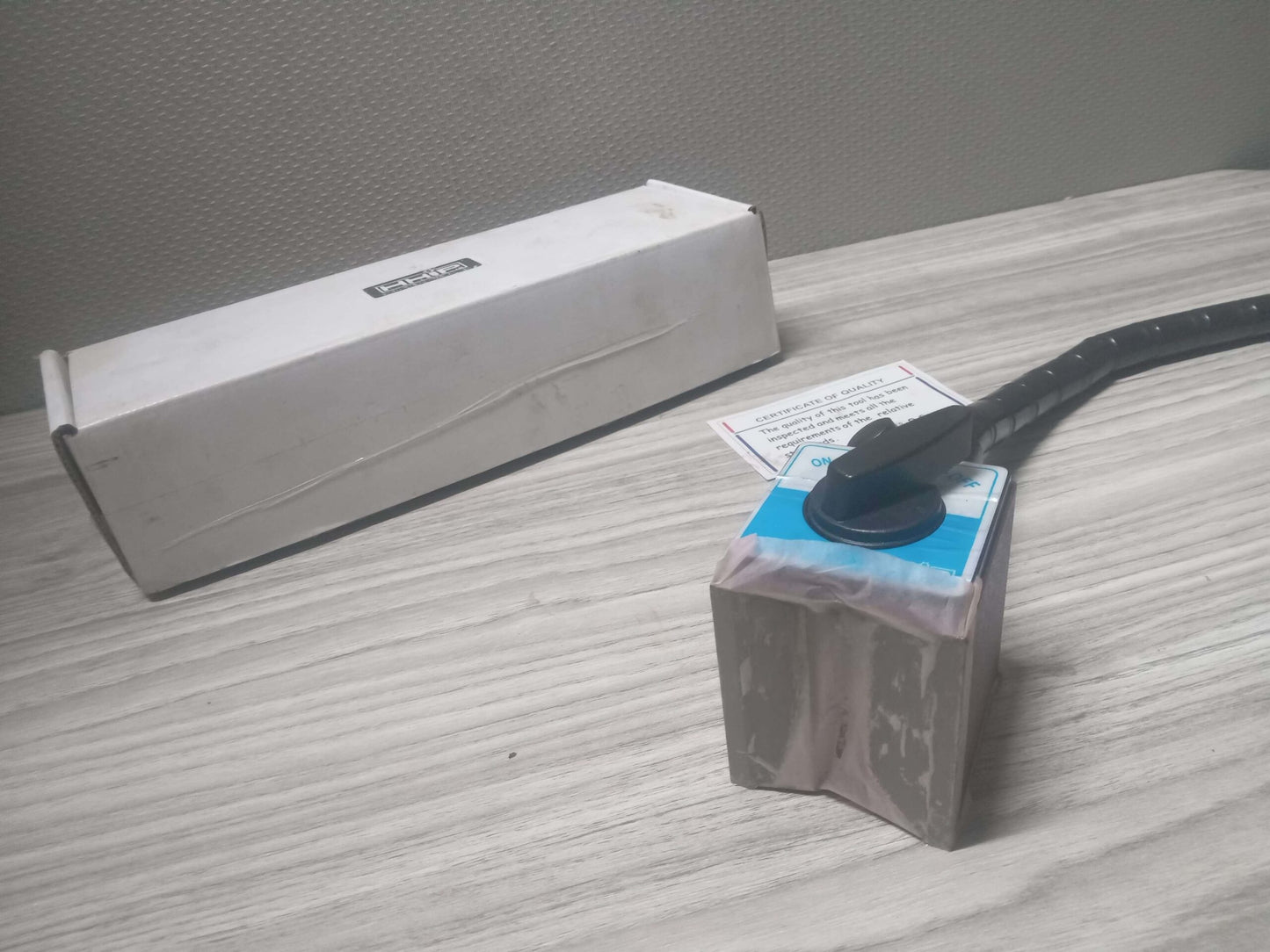 HHIP 4401-0002 Flexible Arm Magnetic Base, 130 lb. Power Pull