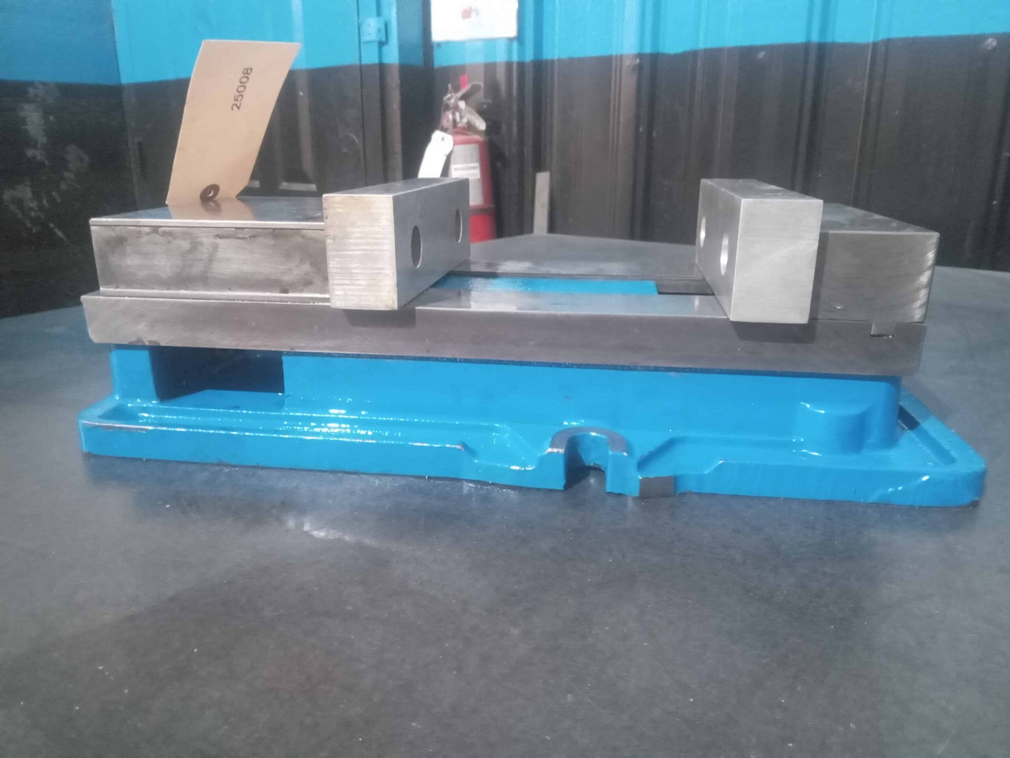 KURT VISE D675 ANGLOCK Milling Vise With Aluminum Soft Jaws