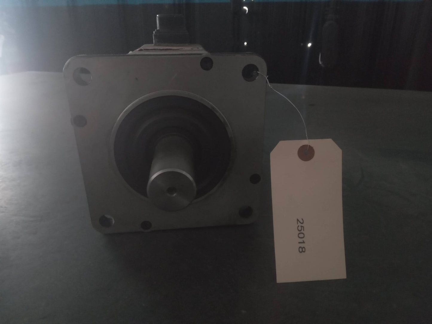 FANUC A06B-0142-B077 α12/2000 AC SERVO MOTOR B-65142E