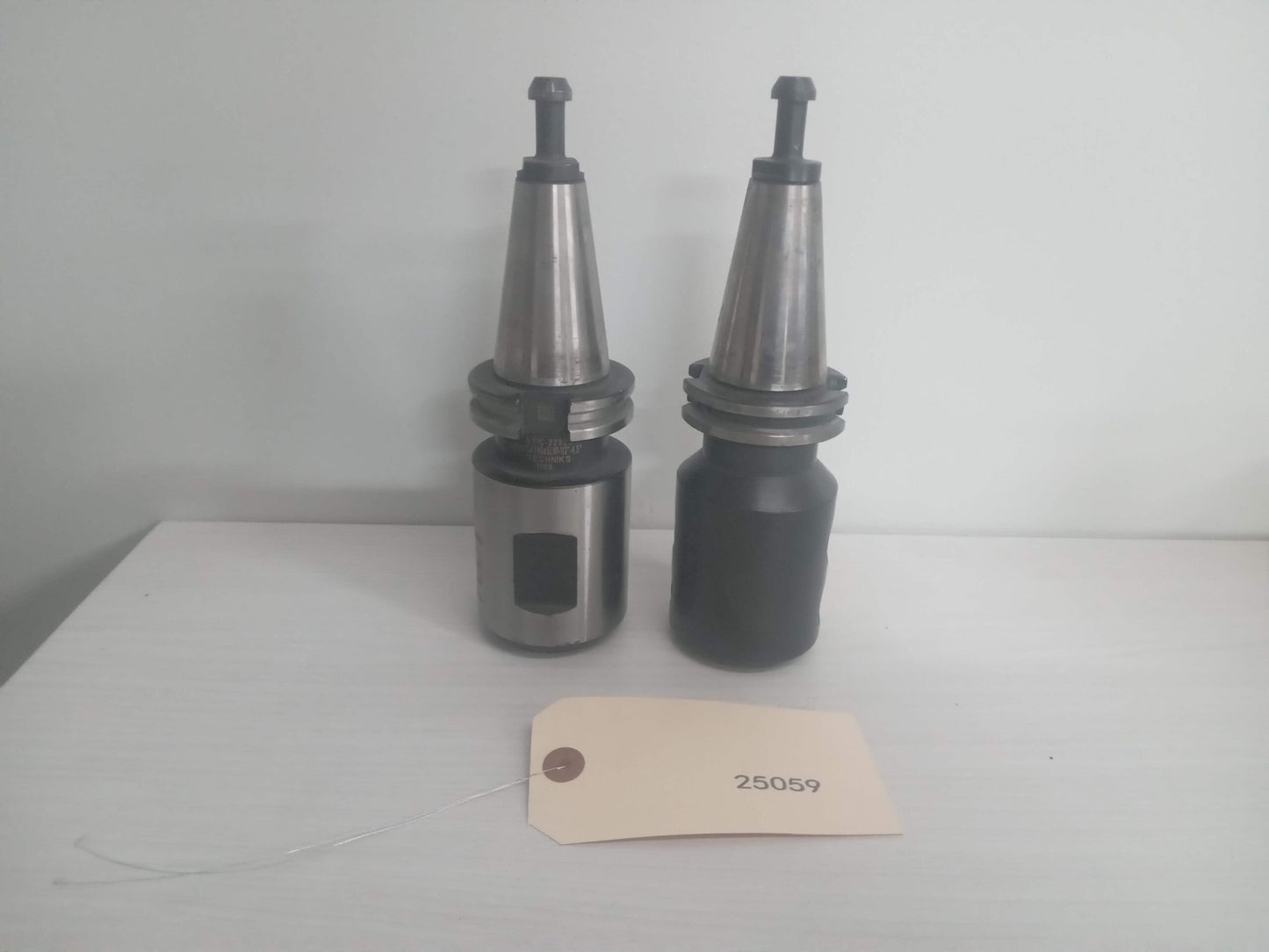 2x 1.5" Side lock Weldon Flat Tool Holders YG-1 and SYIC 1-1/2" Solid Holders