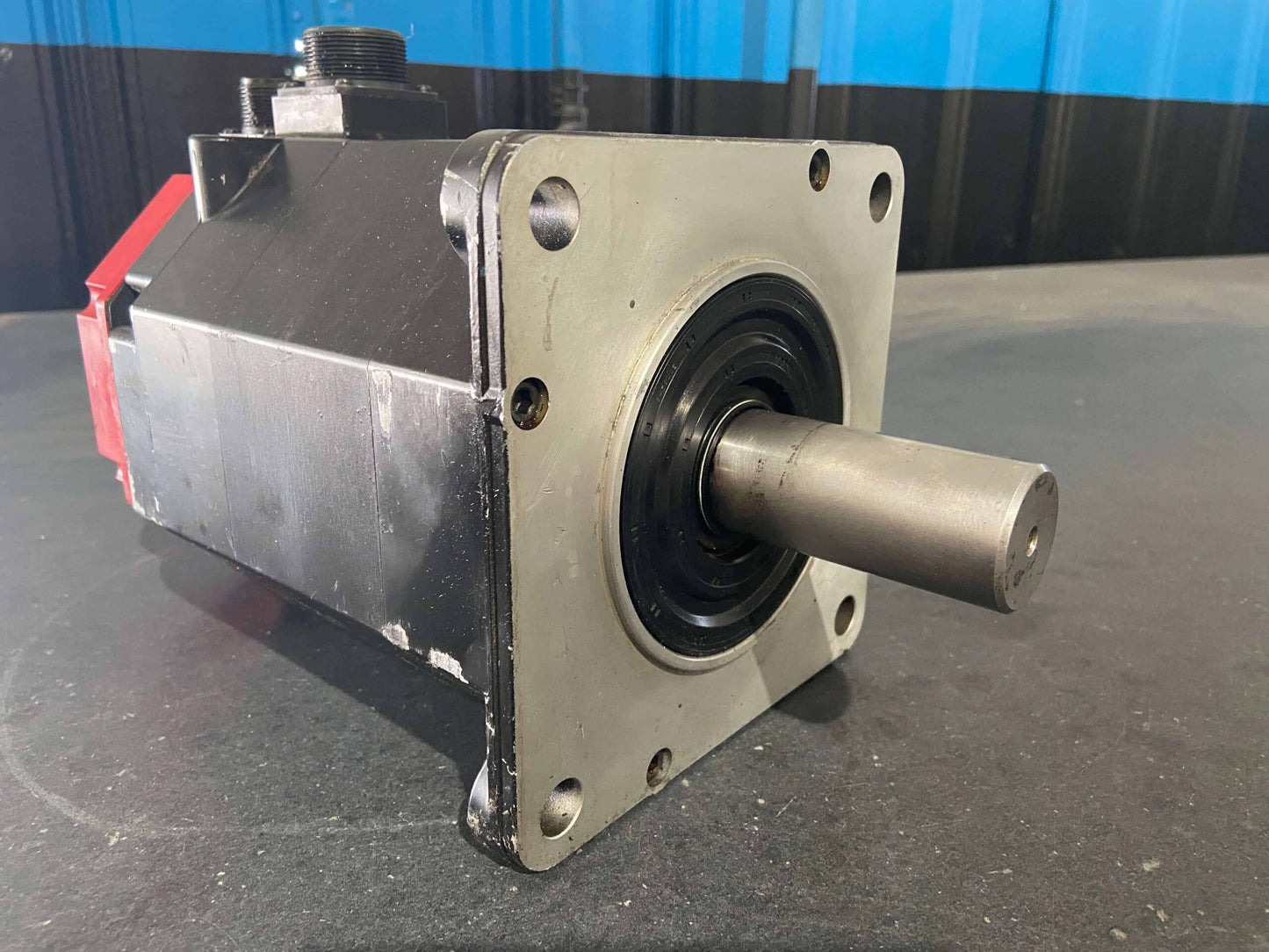 FANUC A06B-0143-B075 AC Servo Motor a 12/3000 Manual Part Number: B-65142E