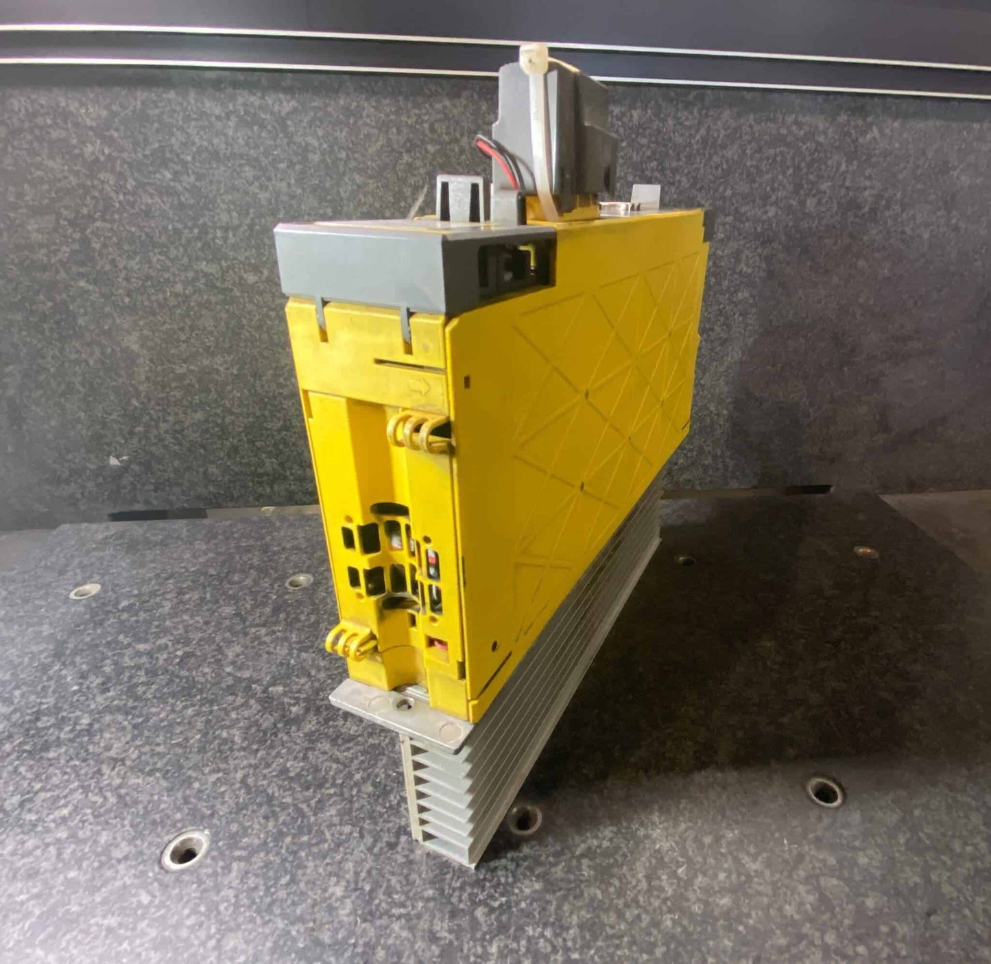 FANUC A06B-6114-H105 Module Series D Servo Amp Amplifier